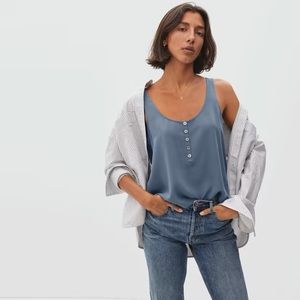 Everlane The Washable Silk Henley Tank in Blue Grey Size: 0, NWT